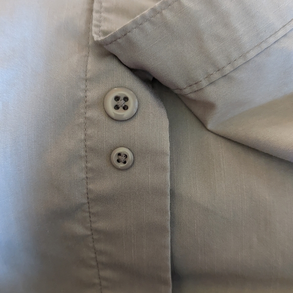 Carhartt button down - Picture 6 of 6